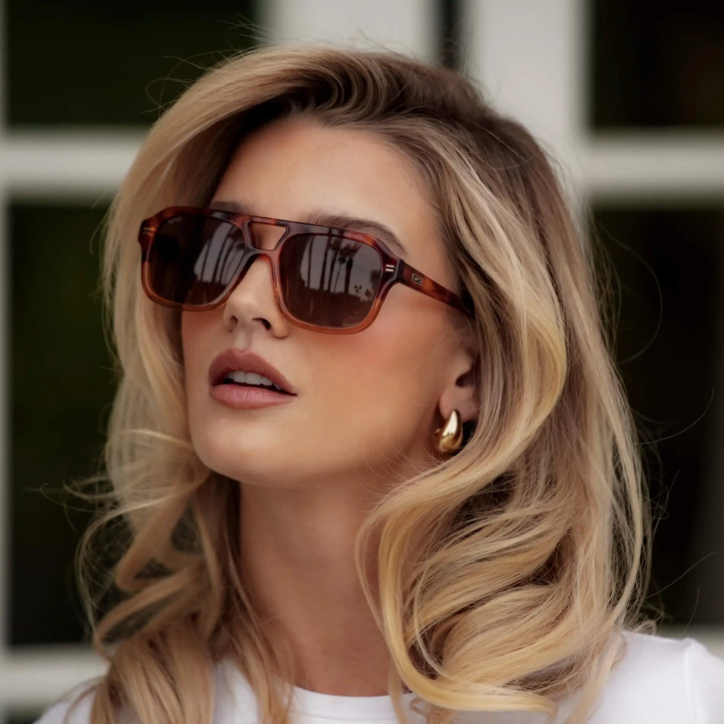 Sunset Tortoise / Dark Beige Gradient Lens || Women's Oversized Square Aviator Sunglasses in Sunset Tortoise with Dark Beige Gradient Lenses