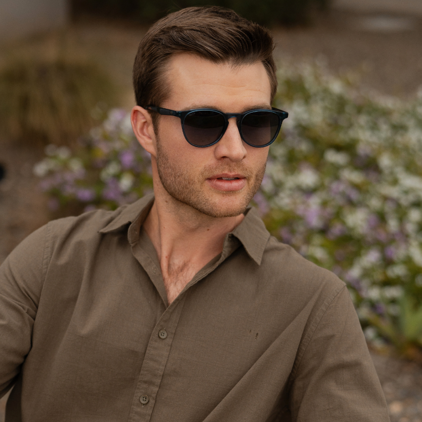Crystal Cobalt / Black Gradient Lens || Round Sunglasses with Blue Frame and Grey Lenses