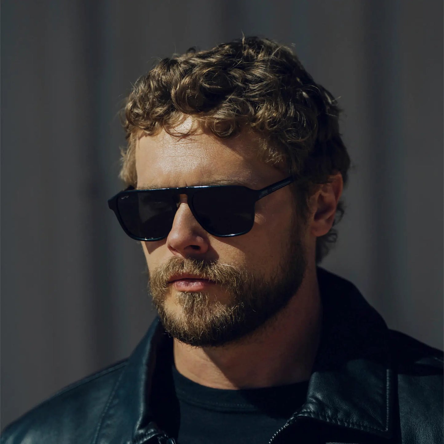 Black / Triple Black Lens || Black Single Bridge Aviator Sunglasses with Triple Black Polarized Lenses