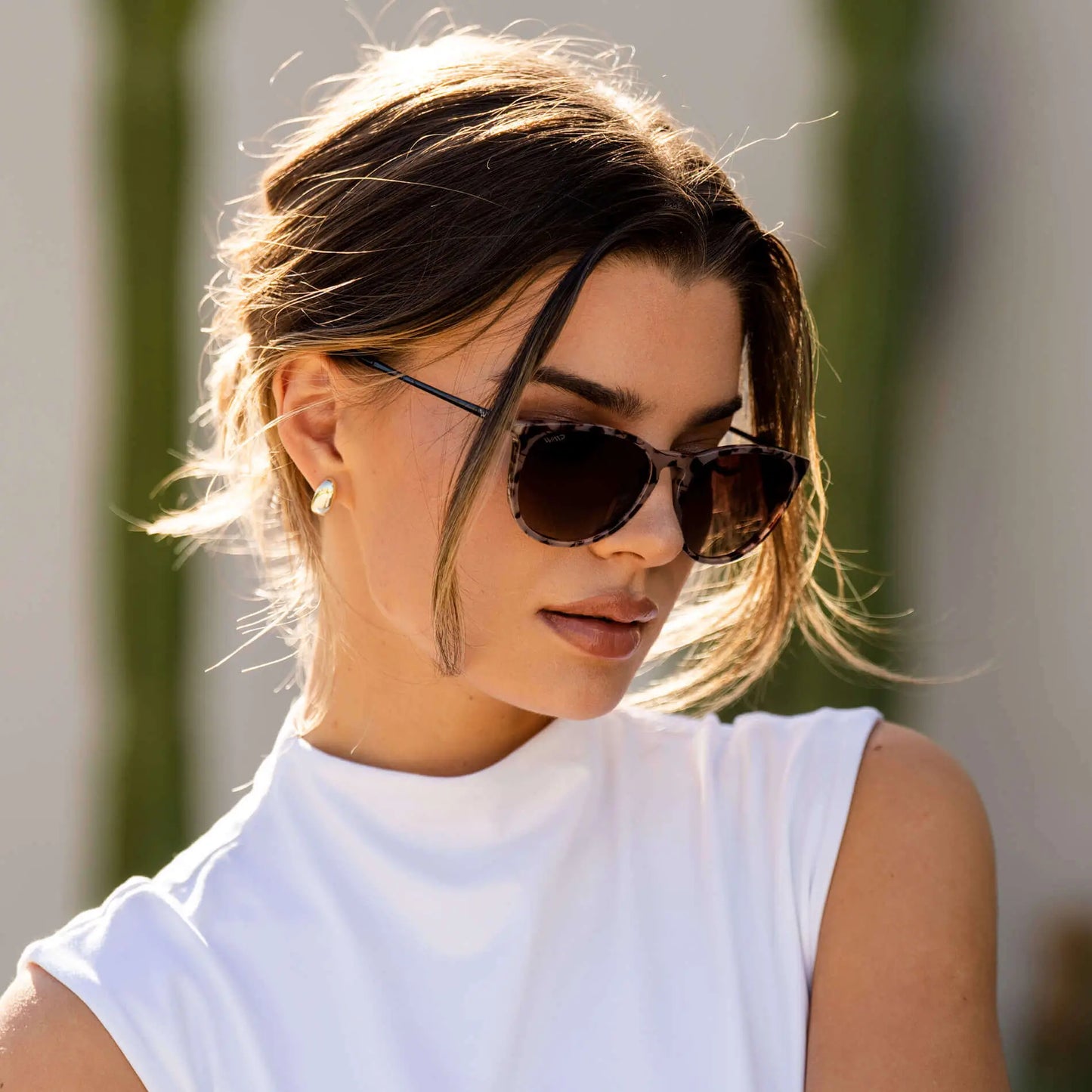 Blush Pink Tortoise / Brown Gradient Lens || Classic Round Frame Sunglasses with Pink Tortoise Frame and Brown Gradient Polarized Lenses