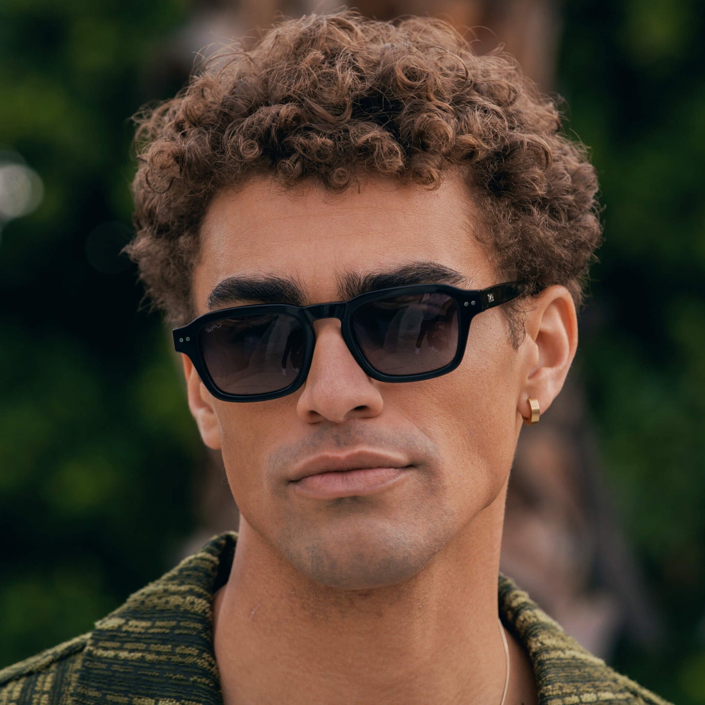 Black / Oak Brown Gradient || Men's Rectangular Polarized Sunglasses with Black Acetate Frame and Oak Brown Gradient Lens