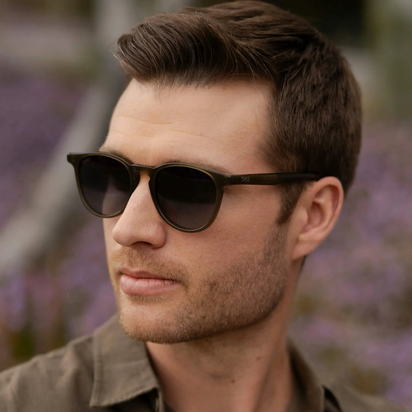 Saguaro Green / Black Gradient Lens || Men's Round Polarized Sunglasses with Green Frame and Black Gradient Lenses