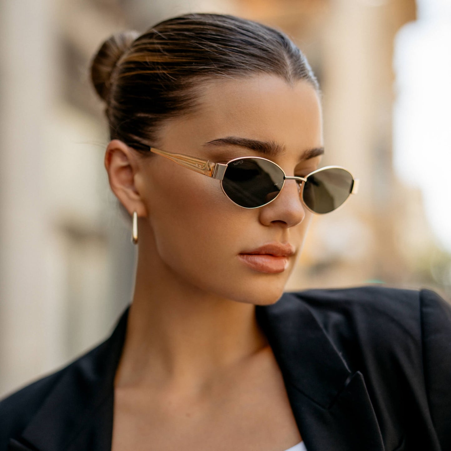 Gold / Smoke Green Lens || Trendy Oval Shape Gold Metal Thick Temple Sunglasses with Smoke Green Lenses