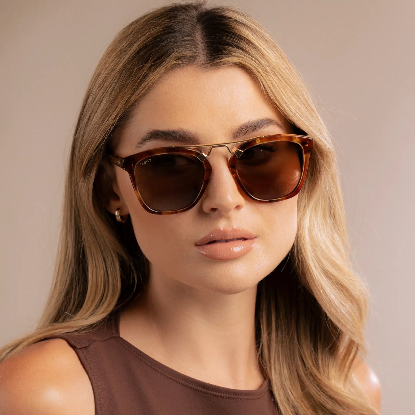 Honeycomb Tortoise / Brown Lens || Model wearing Women's Trendy Honeycomb Tortoise Frame Sunglasses with Brown Polarized Lens