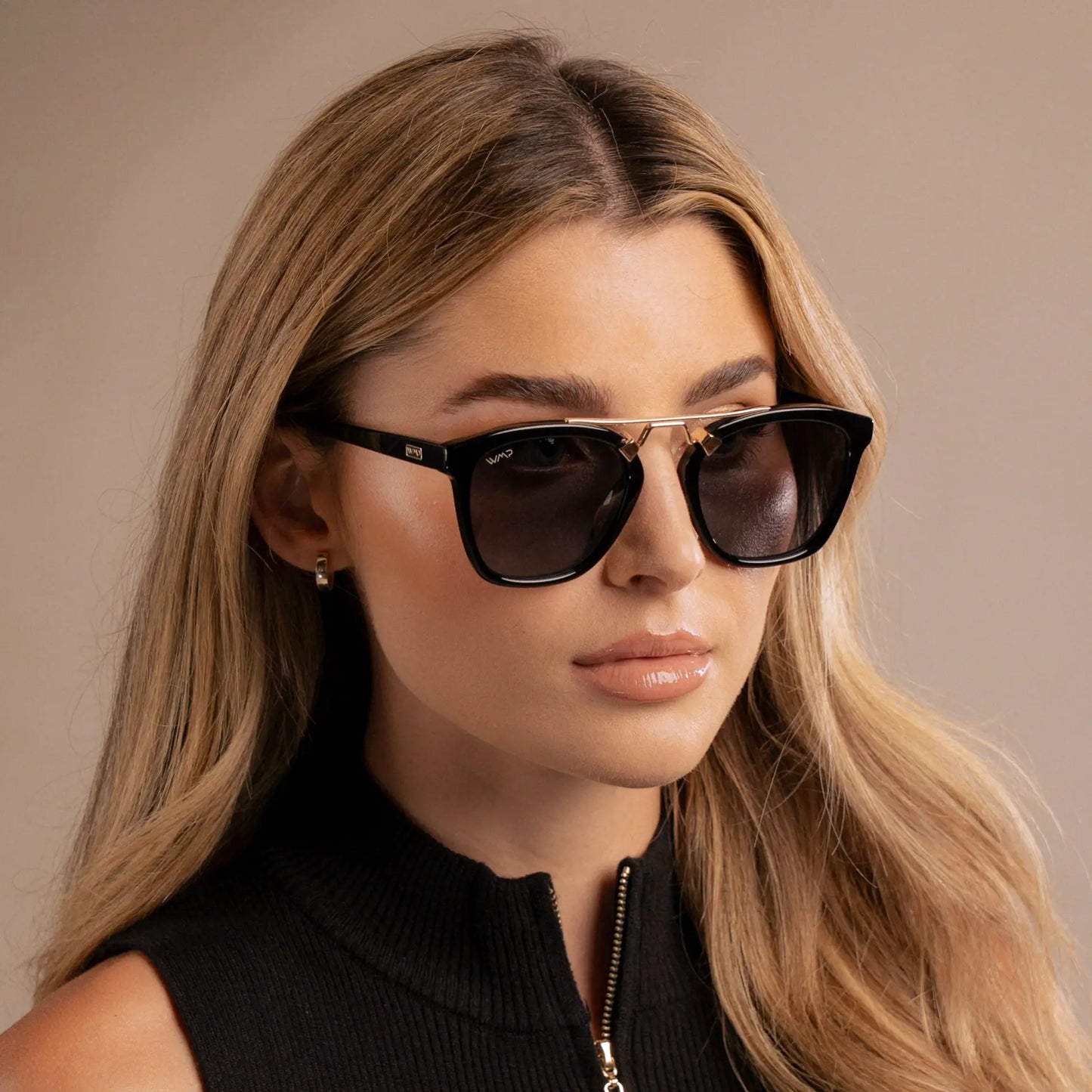 Black / Black Lens || Women's Trendy Black Frame Sunglasses, Gold Metal Accents and Black Polarized Lens