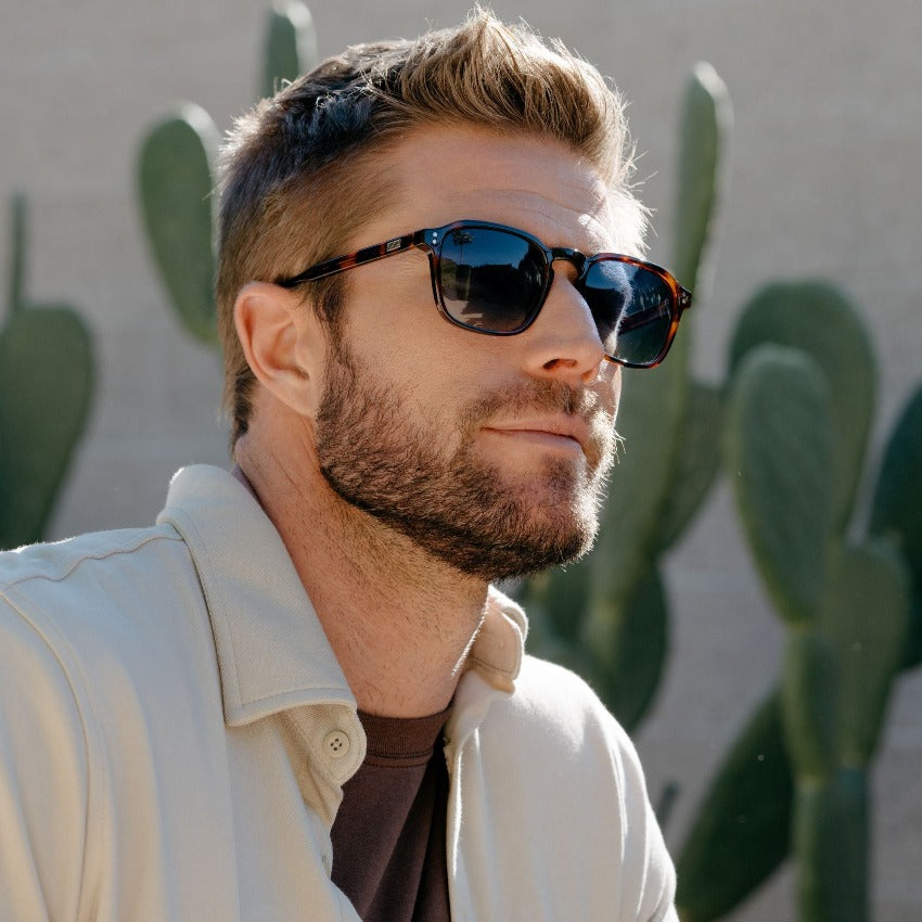 Brown Tortoise / Gradient Blue Lens || Tortoise Square Frame Sunglasses with Blue Polarized Lenses