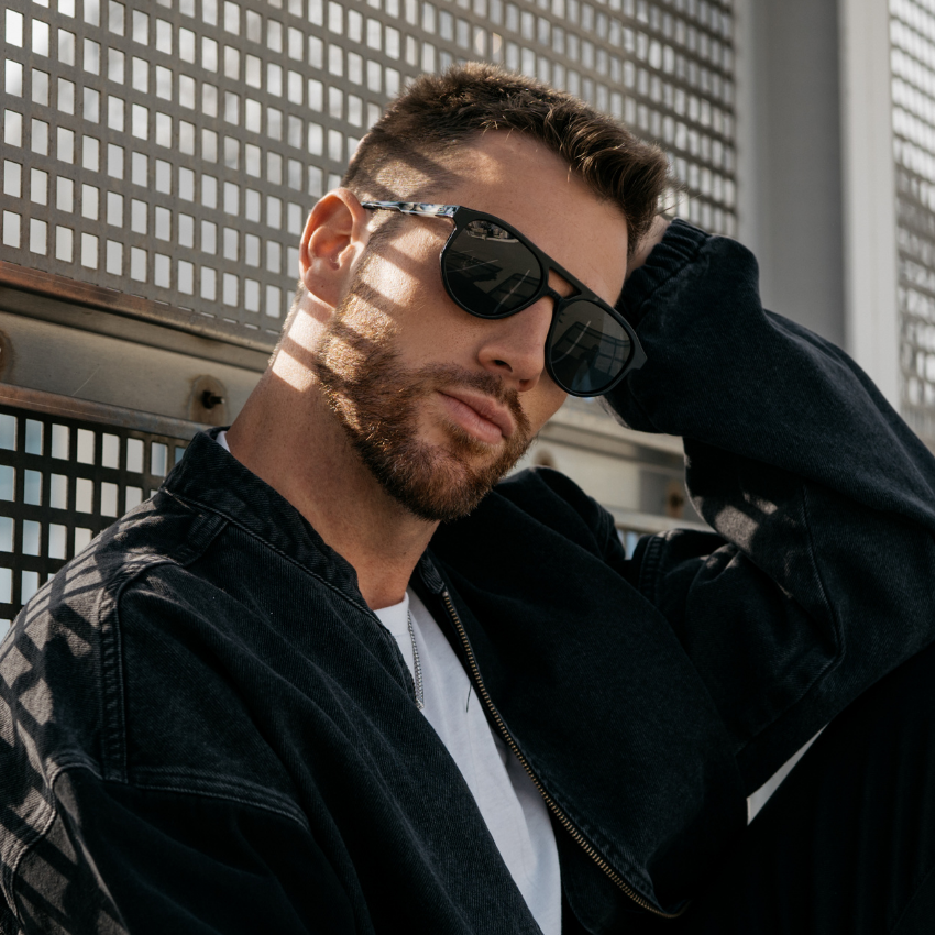Black Beige Tortoise / Black Lens