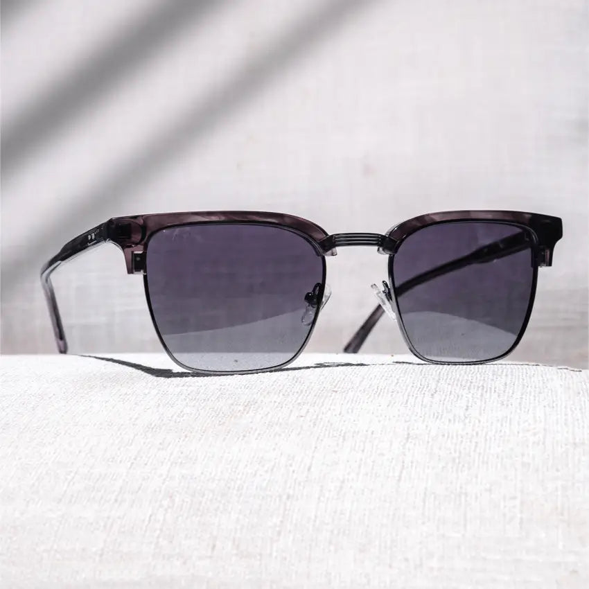 Agate Grey Tortoise / Gradient Black Lens || Agate Tortoise Horn Rimmed Polarized Sunglasses with Black Gradient Lenses