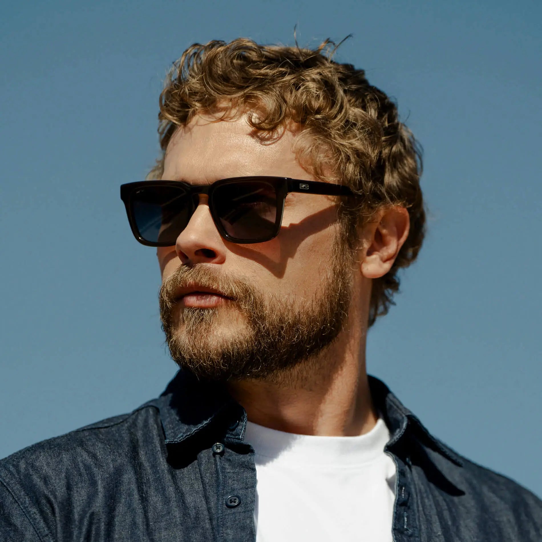 Burnt Cedar Brown / Brown Gradient Lens || Men's Sleek Square Sunglasses with Burnt Cedar Brown Acetate Frame and Brown Gradient Polarized Lens