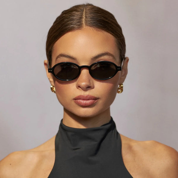 Noa - Black / Triple Black Lens