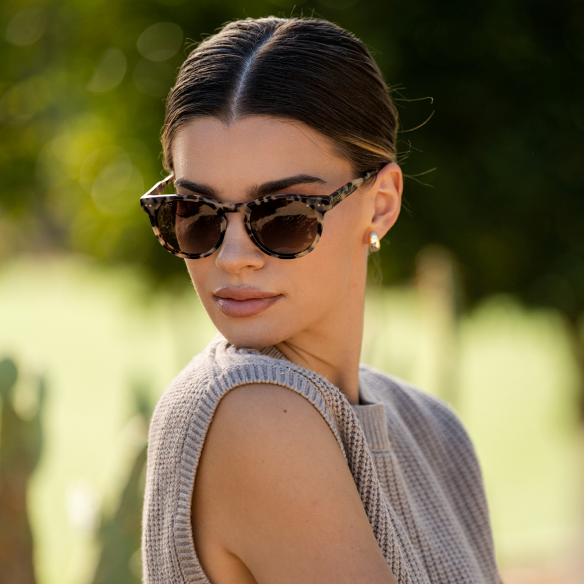 Beige Tortoise / Brown Gradient Lens || Tortoise Round Frame Sunglasses with Brown Polarized Lenses