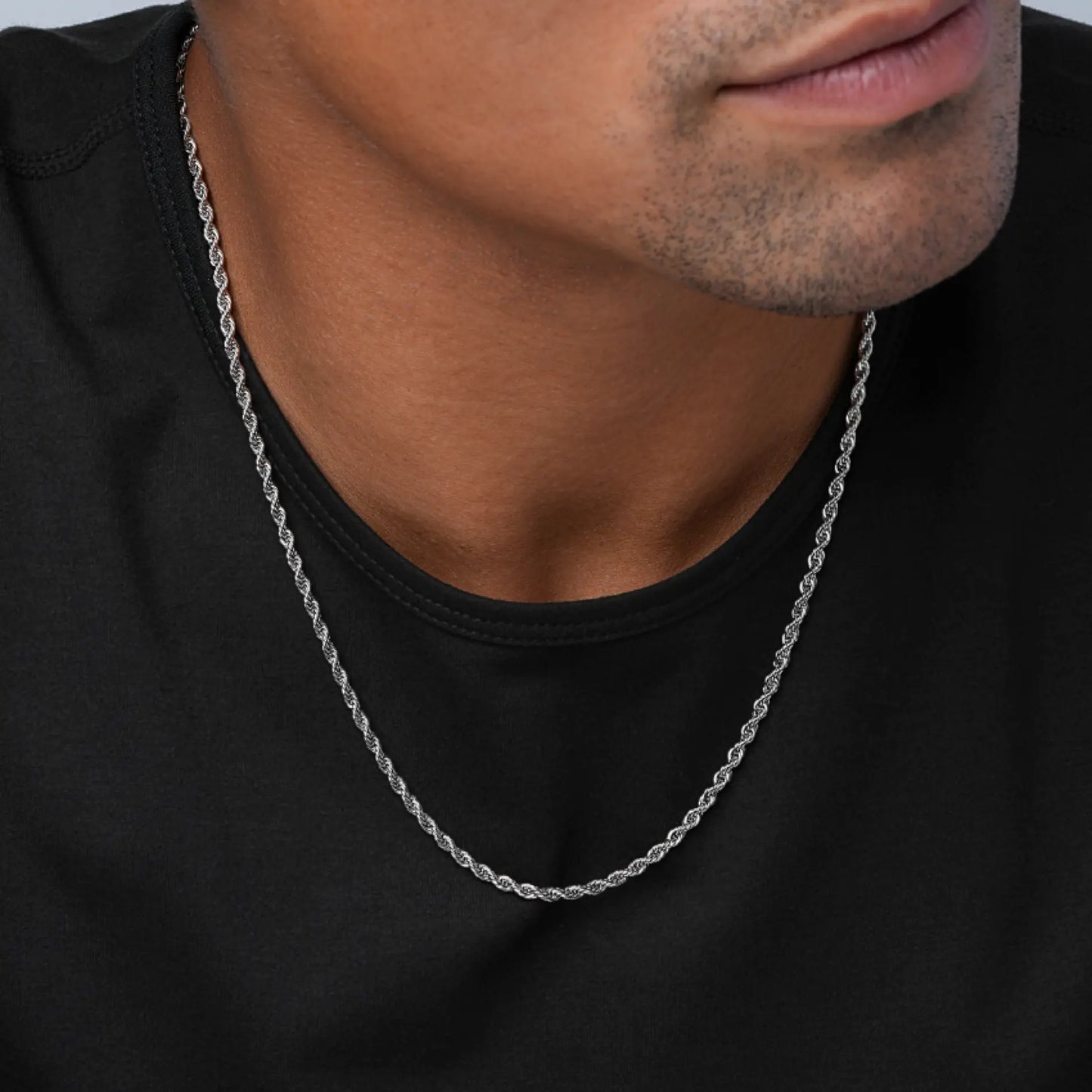Silver / 22" || Man wearing Twisted Silver Chain Necklace with a black shirt