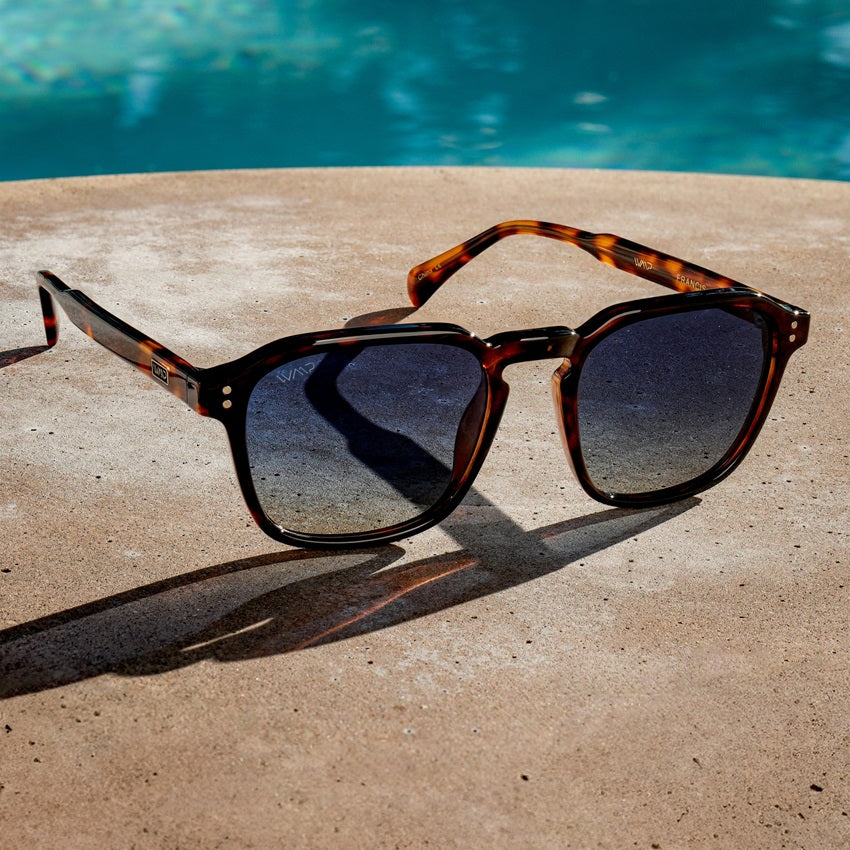 Brown Tortoise / Gradient Blue Lens || Tortoise Square Frame Sunglasses with Blue Polarized Lenses