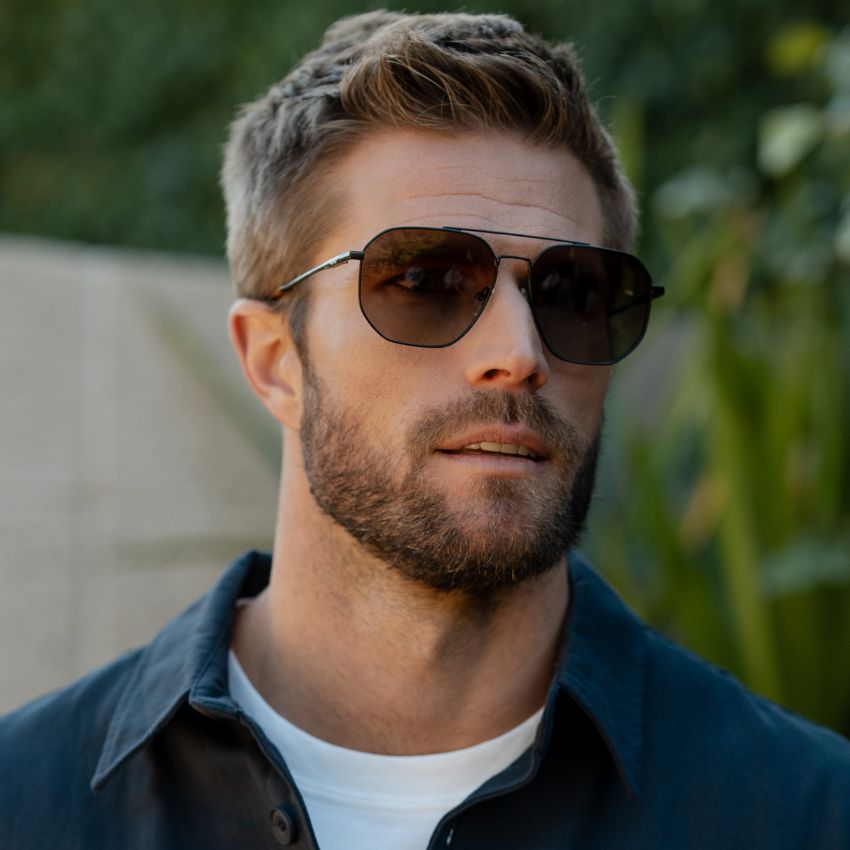 Black Carbon / Gradient Brown Lens || Modern Double Bridge Aviator Sunglasses with Black Frame and Gradient Brown Lenses