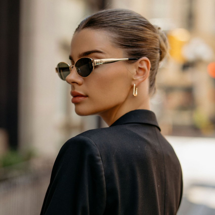 Gold / Smoke Green Lens || Trendy oval shape gold metal thick temple sunglasses with black lenses
