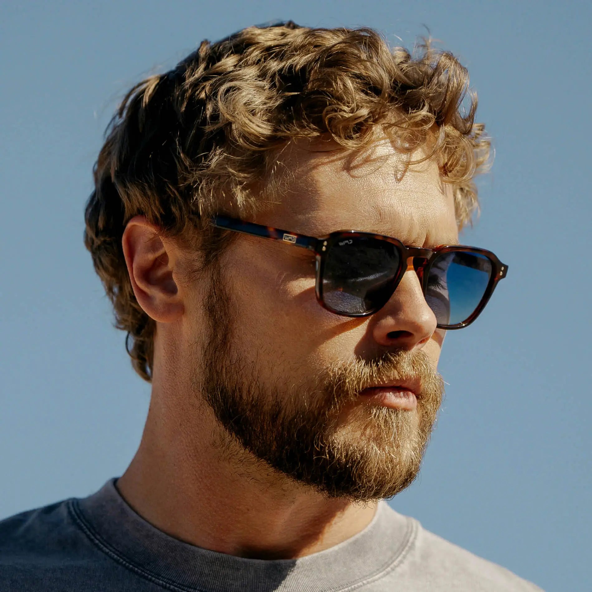 Brown Tortoise / Gradient Blue Lens || Tortoise Square Frame Sunglasses with Blue Polarized Lenses