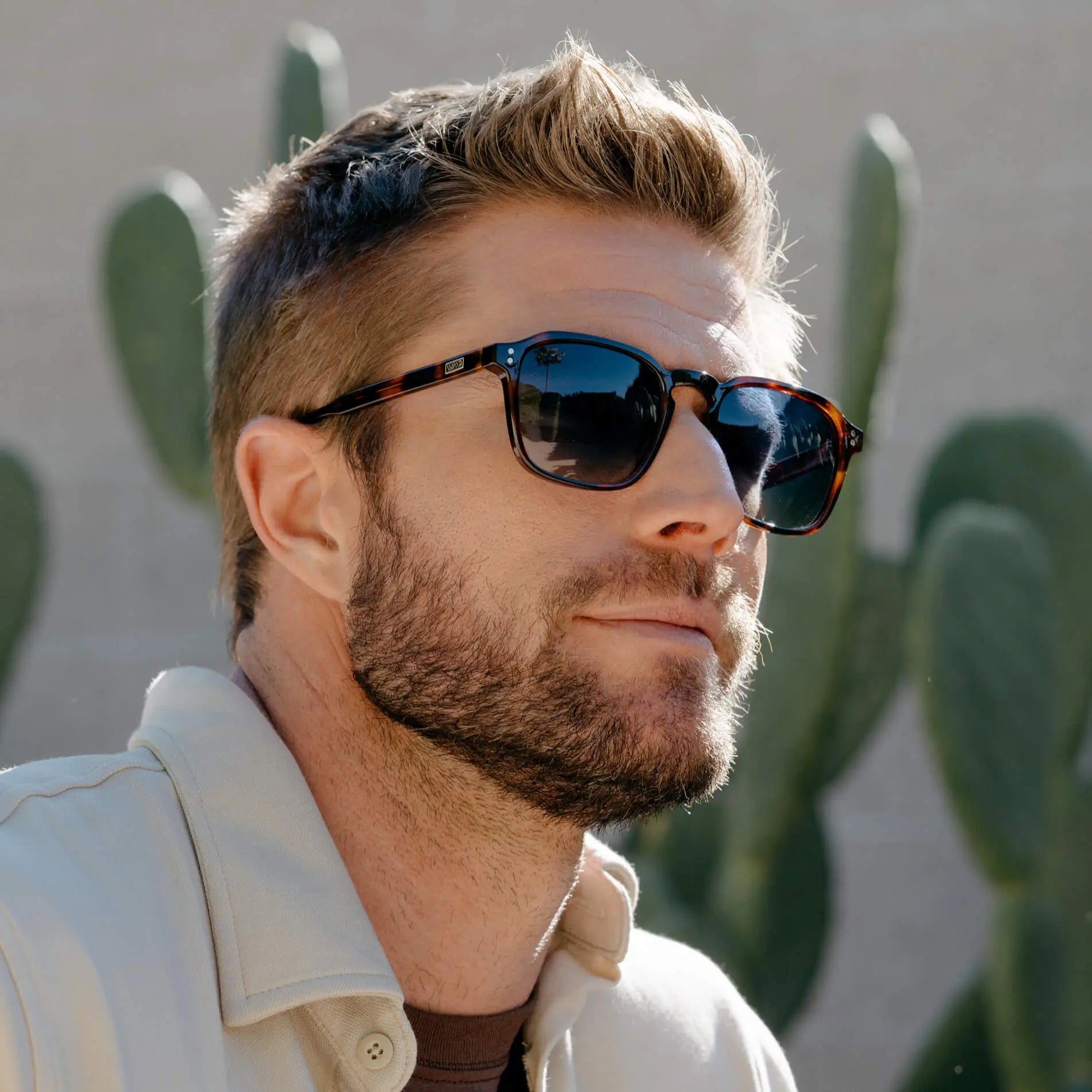 Brown Tortoise / Gradient Blue Lens || Tortoise Square Frame Sunglasses with Blue Polarized Lenses