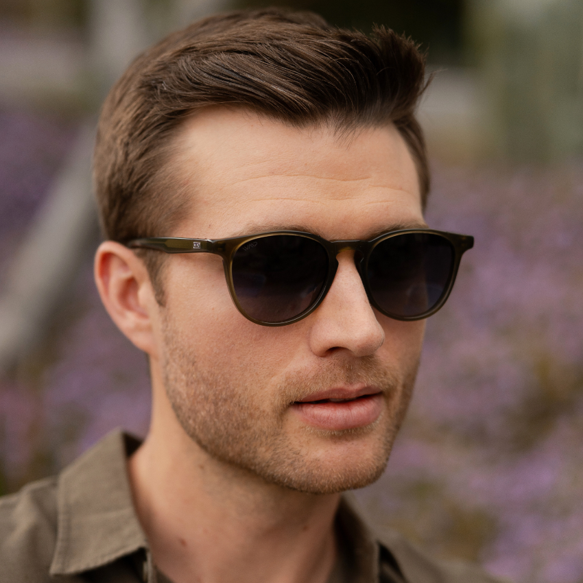 Saguaro Green / Black Gradient Lens || Round Sunglasses with Green Frame and Grey Lenses