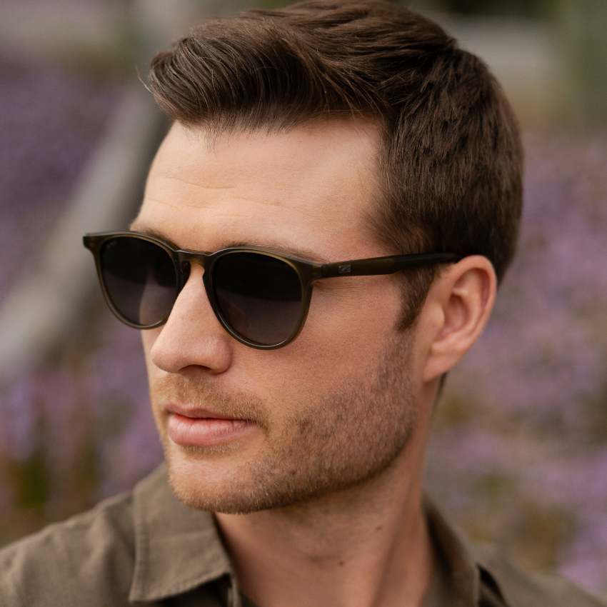 Saguaro Green / Black Gradient Lens || Round Sunglasses with Green Frame and Grey Lenses