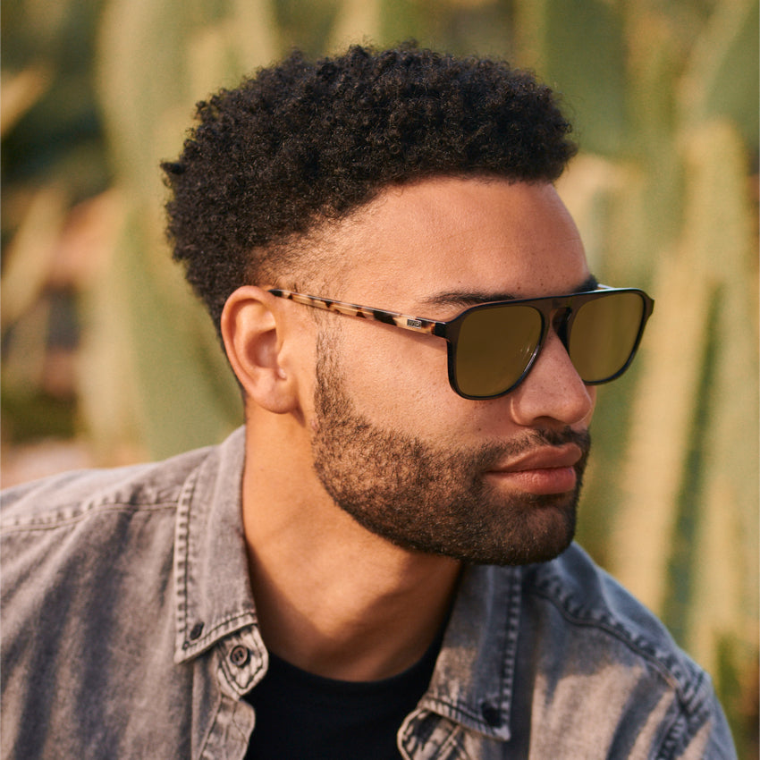 Black Beige Tort / Amber Lens || Black Single Bridge Aviator Sunglasses with Brown Prescription Lenses