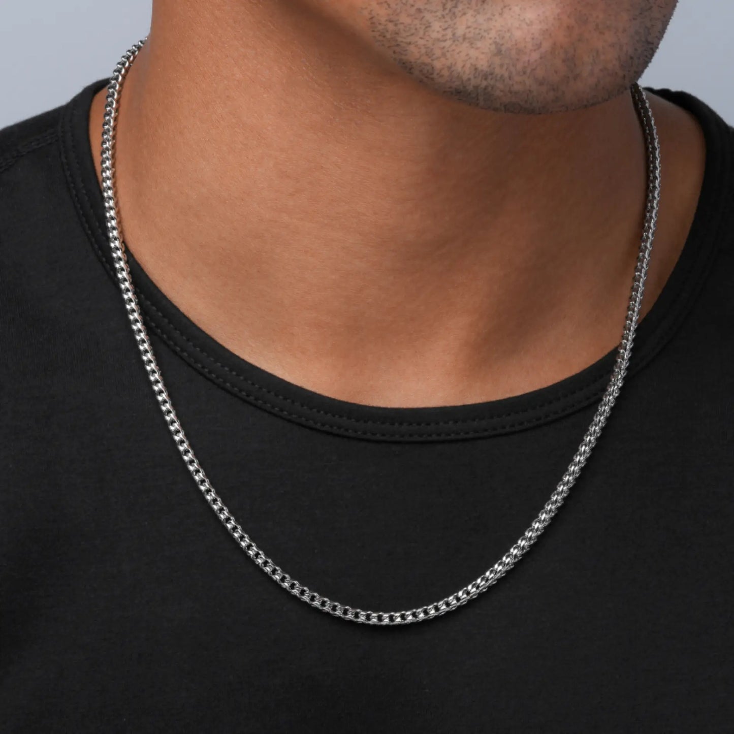 Silver / 22" || Man wearing Silver Block Chain Necklace with a black shirt