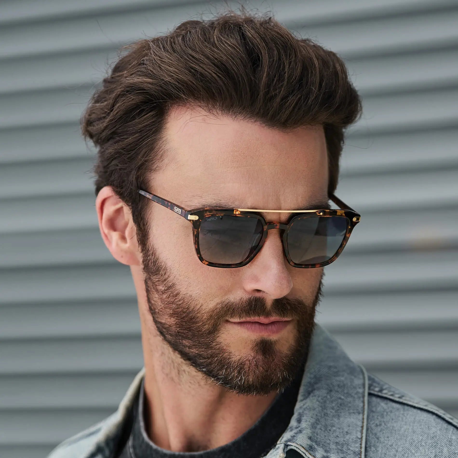 Amber Tortoise / Blue Gradient Lens || Men's Tortoise Brown Square Sunglasses with Blue Polarized Lenses