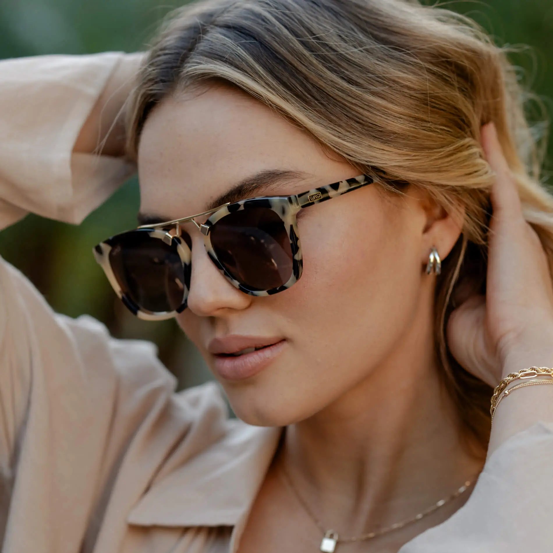 Beige Tortoise / Brown Gradient Lens || Trendy Beige Tortoise Frame with Polarized Brown Gradient Lenses