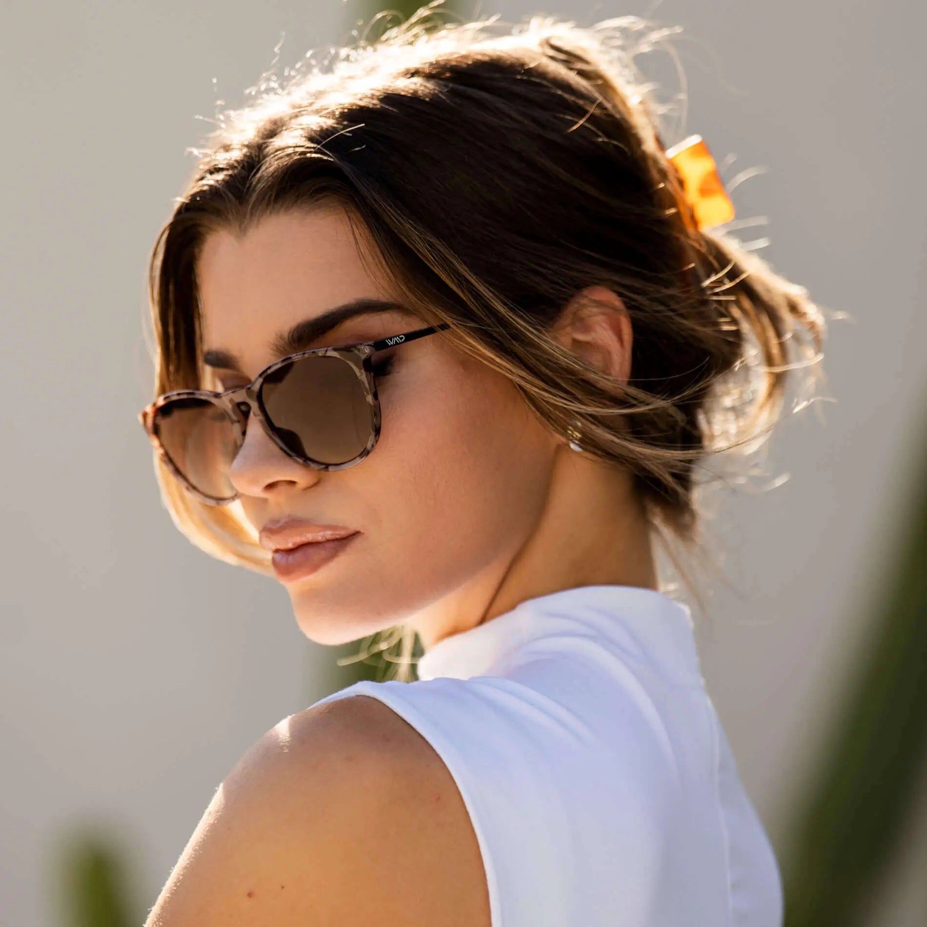 Blush Pink Tortoise / Brown Gradient Lens || Classic Round Frame Sunglasses with Pink Tortoise Frame and Brown Gradient Polarized Lenses