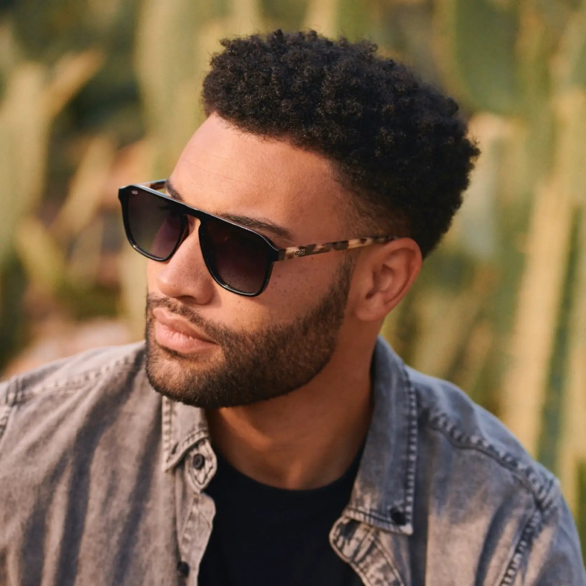 Brown Case || Upgrade your style with our Sunglass Kit, including three best-selling styles housed in a premium leather case, gift-ready and perfect for any occasion.