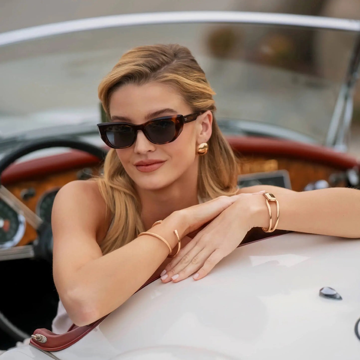 Ember Tortoise / Smoke Grey Lens || Women's Polarized Sunglasses with ember tortoise acetate frame and grey smoke lens