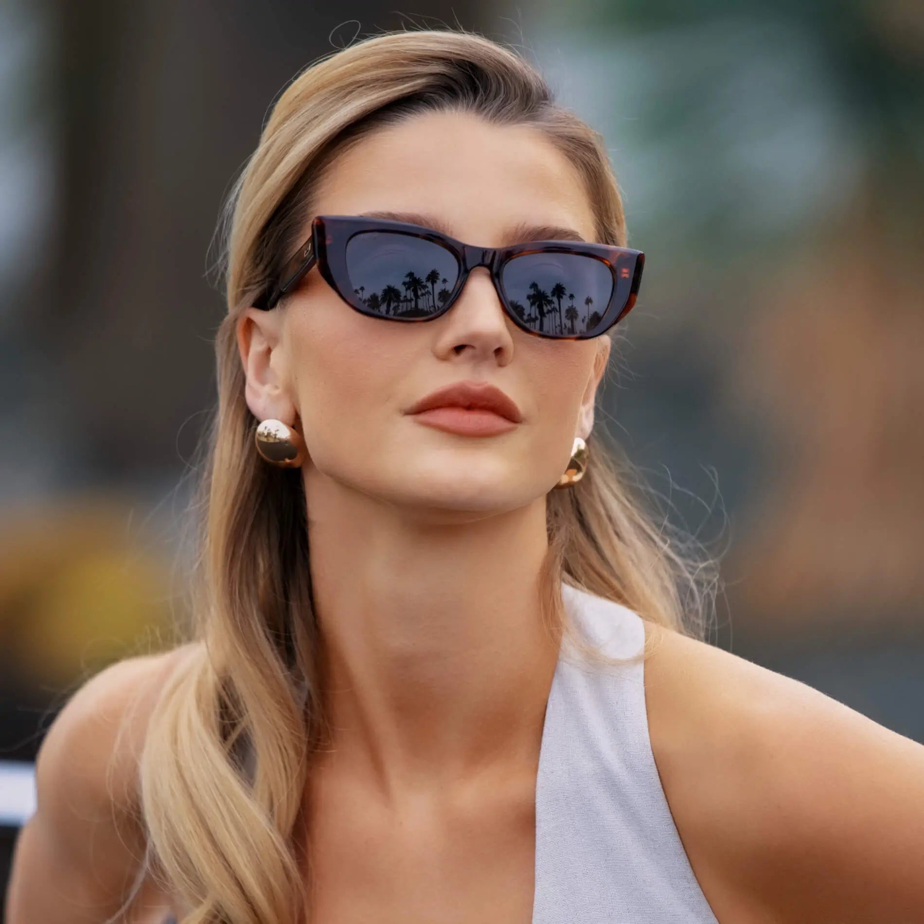 Ember Tortoise / Smoke Grey Lens || Women's Polarized Sunglasses with ember tortoise acetate frame and grey smoke lens