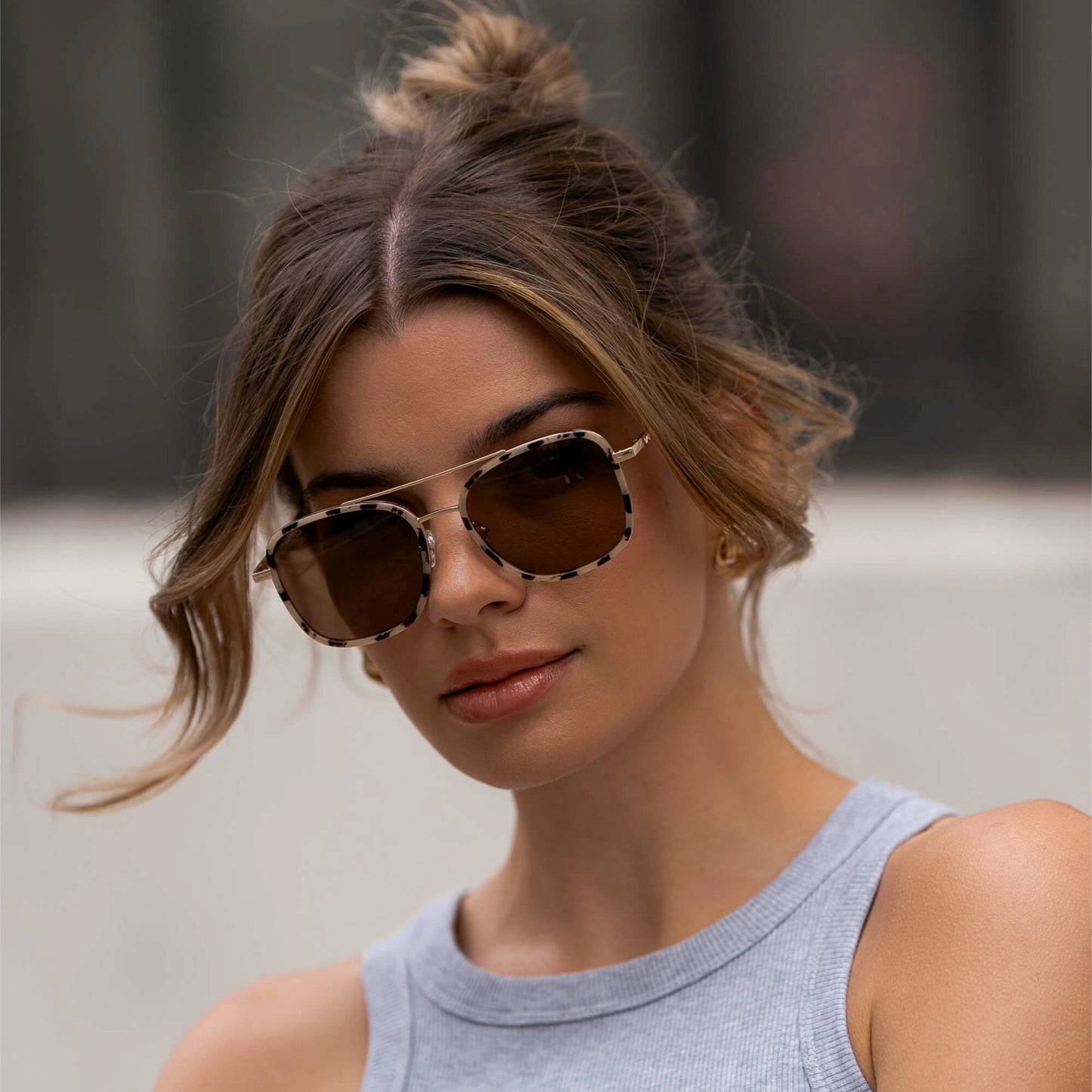 Beige Tortoise / Brown Lens || Brown Tortoise Aviator Frame Sunglasses with Brown Polarized Lenses