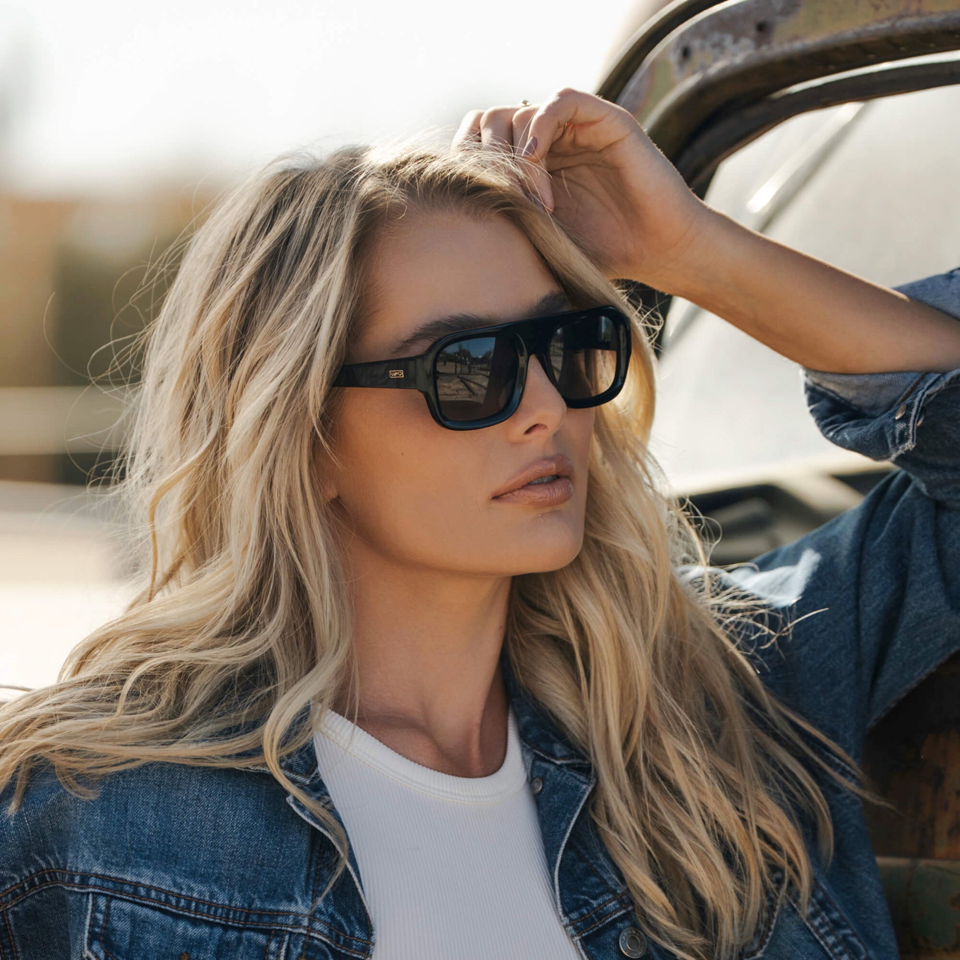 Black / Grey Brown Gradient Lens || Women's Chunky Rectangular Sunglasses with Black Acetate Frame and Grey Brown Gradient Polarized Lens