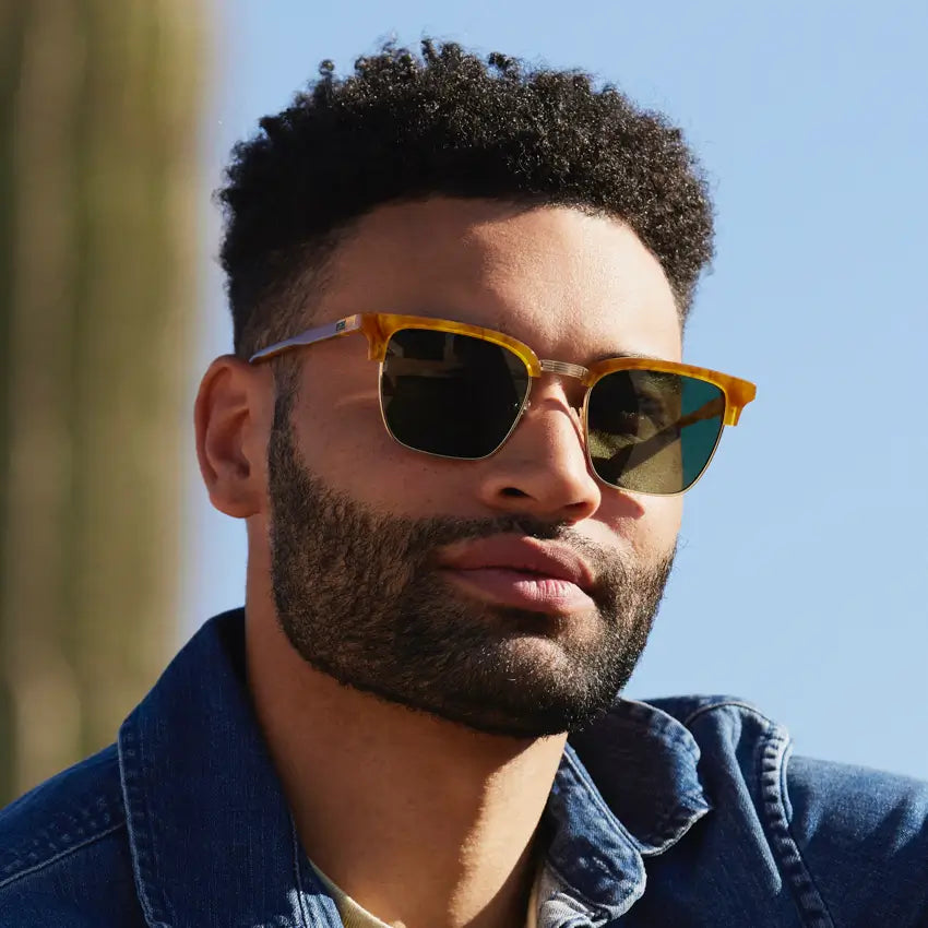 Savana Tortoise / Smoke Green Lens || Light Tortoise Horn Rimmed Polarized Sunglasses with Green Lenses