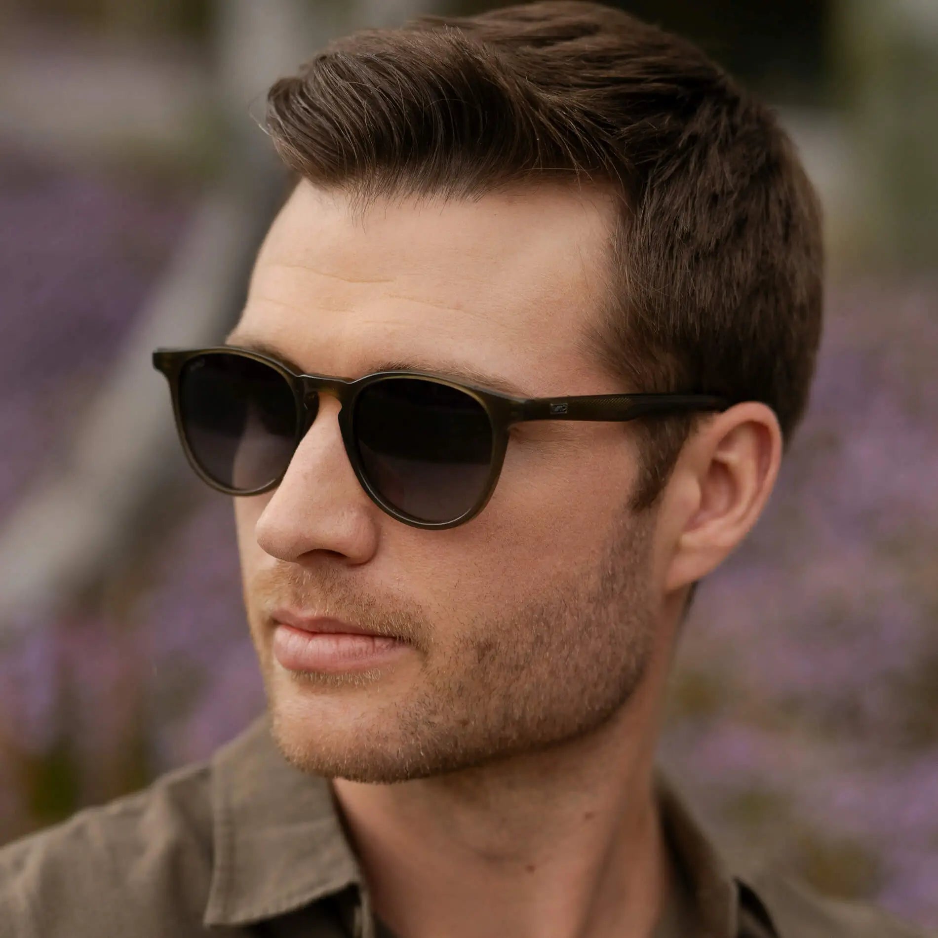 Saguaro Green / Black Gradient Lens || Men's Round Polarized Sunglasses with Green Frame and Black Gradient Lenses