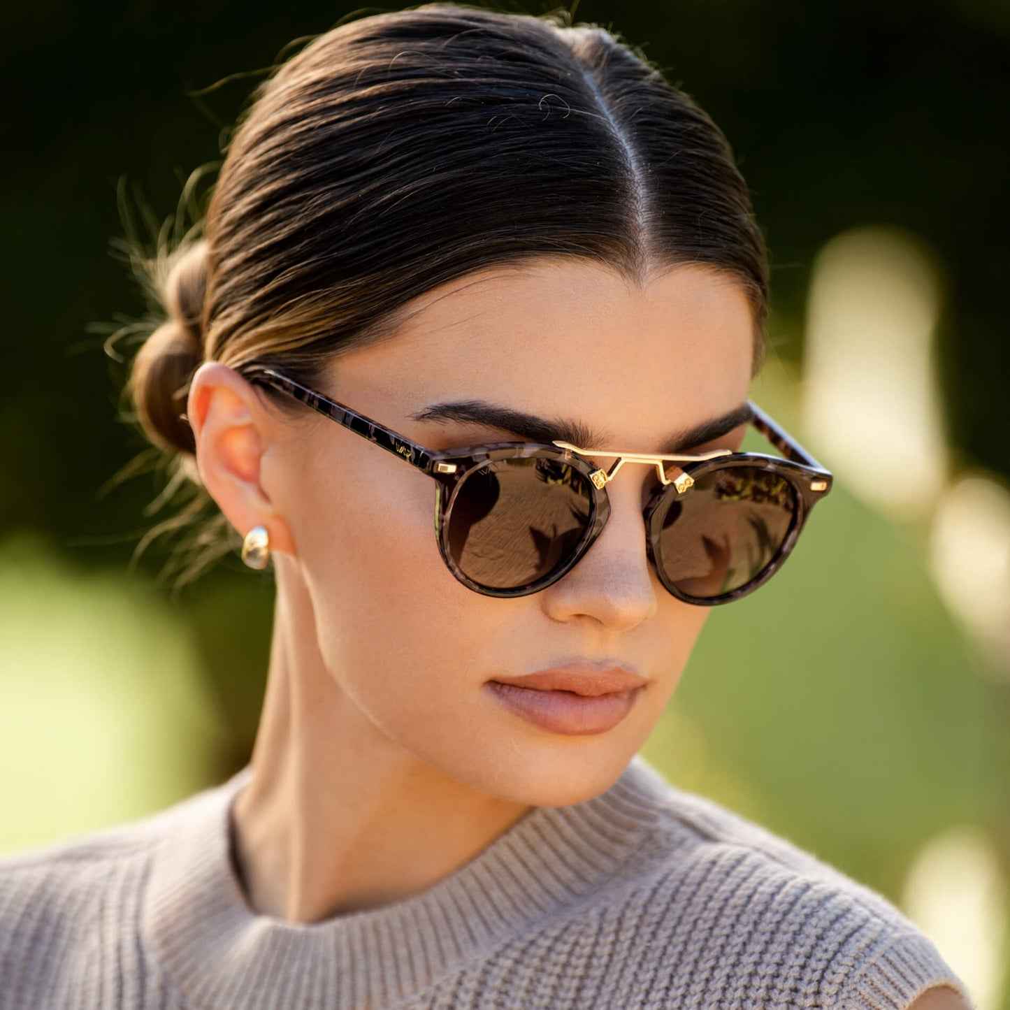 Beige Tortoise / Brown Lens || Double Bridge Round Retro Polarized Sunglasses with Beige Tortoise Frame, Gradient Brown Lens and Gold Fashion Accents