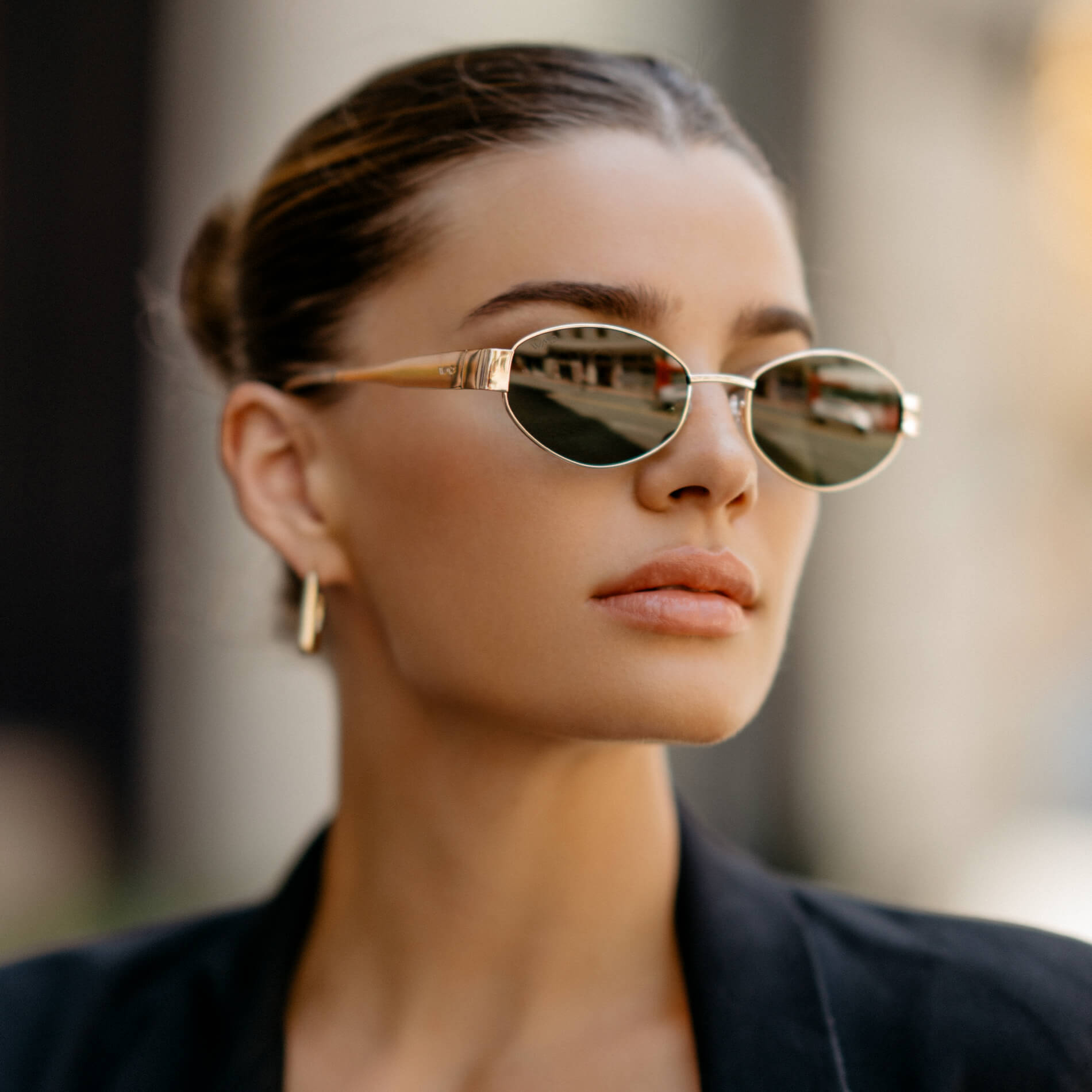 Gold / Black Lens || Trendy Oval Shape Gold Metal Thick Temple Sunglasses with Black Lenses