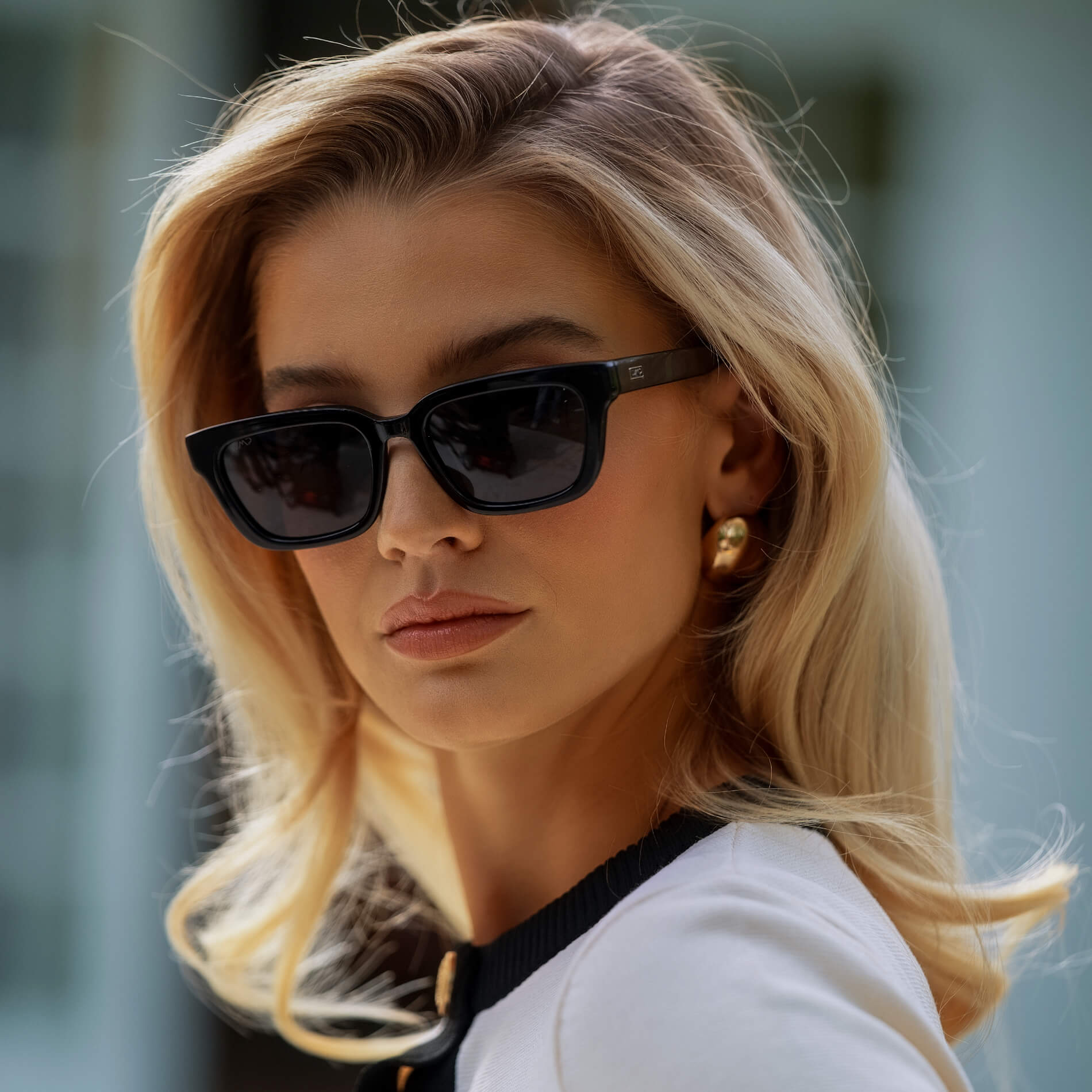 Black / Triple Black Lens || Women's Rectangular Polarized Sunglasses with Black Acetate Frame and Black Lens