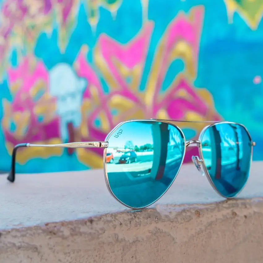 Silver Frame / Mirror Blue Lens || Modern Polarized Aviator Sunglasses Ocean Blue Mirror Lens and Silver Glossy Frame