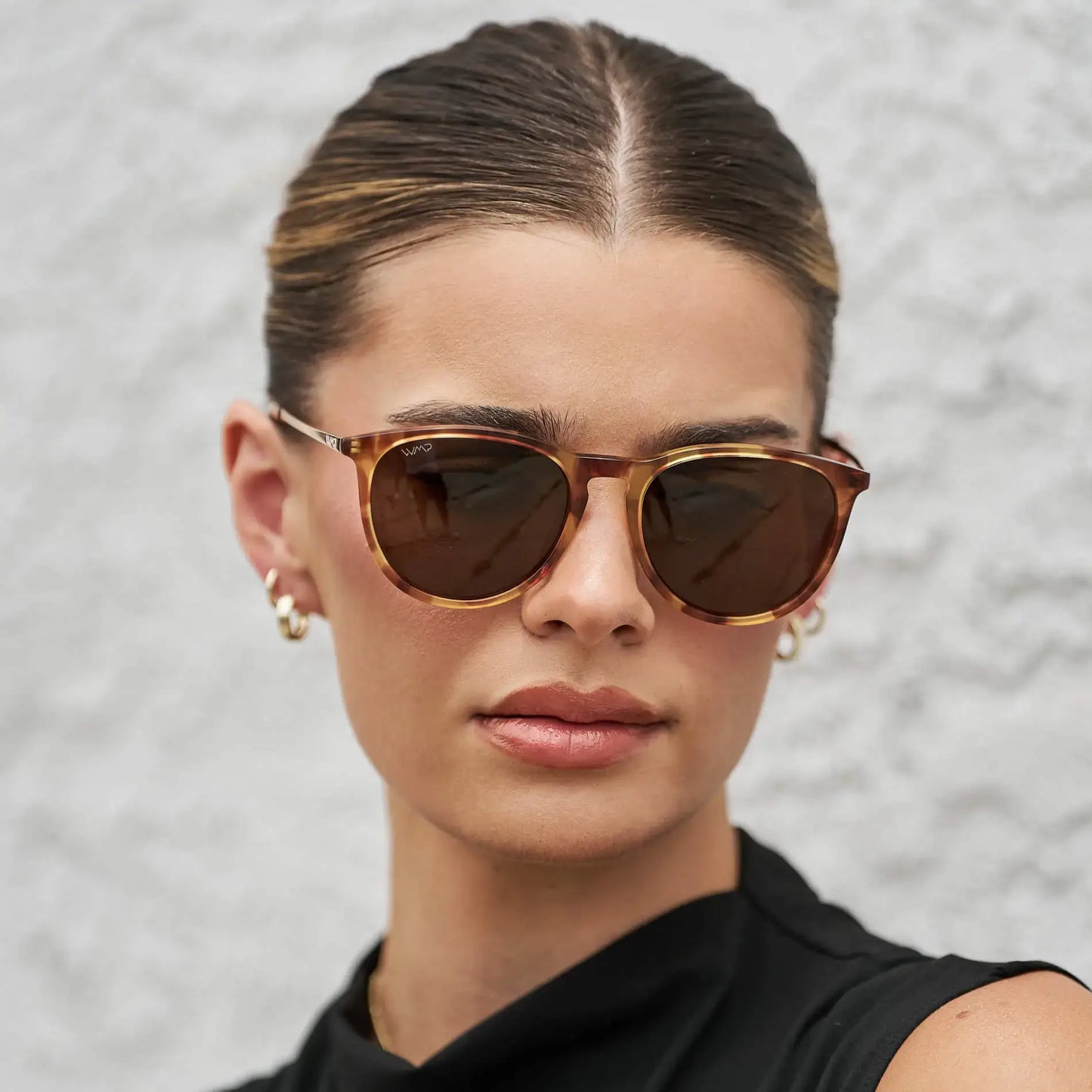 Maple Tortoise / Dark Brown Lens || Classic Round Frame Sunglasses with Maple Tortoise Frame and Dark Brown Polarized Lenses