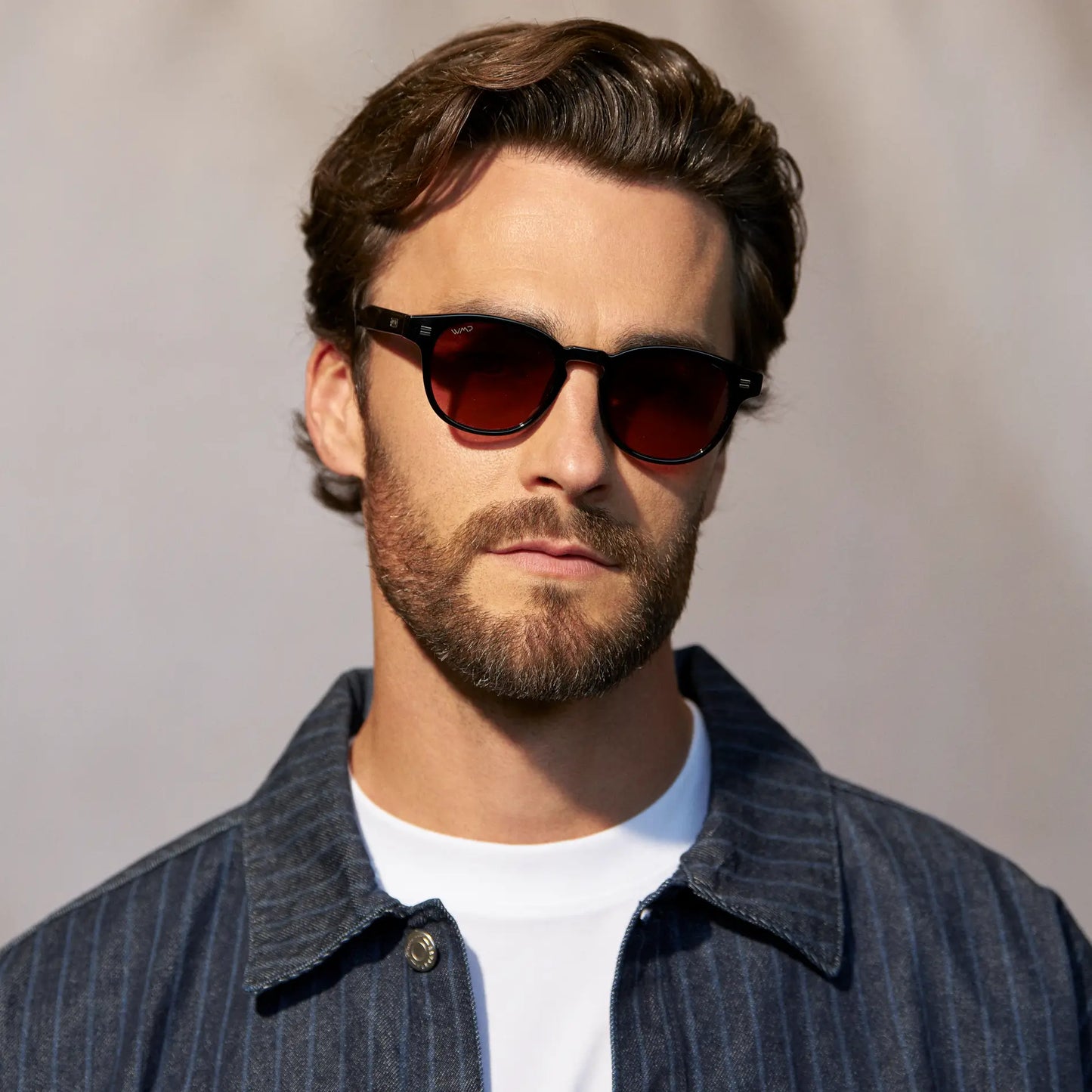 Black / Red Gradient Tinted Lens || Front view of Men's Round Sunglasses with Black Frame and Red Gradient Tinted Lens on a white background