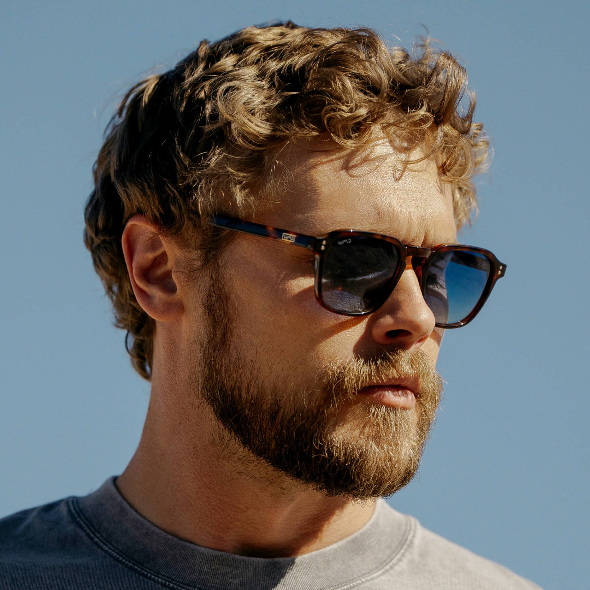 Brown Tortoise / Gradient Blue Lens || Tortoise Square Frame Sunglasses with Blue Polarized Lenses