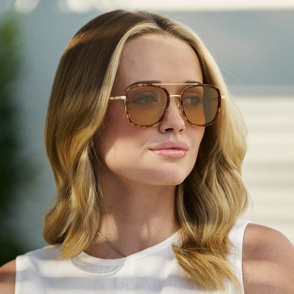 Gia | Polarized - Honeycomb Tortoise / Gold Tinted Lens