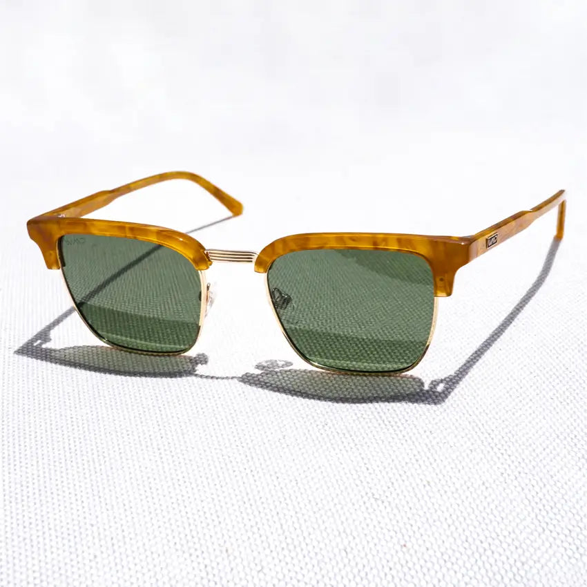 Savana Tortoise / Smoke Green Lens || Light Tortoise Horn Rimmed Polarized Sunglasses with Green Lenses