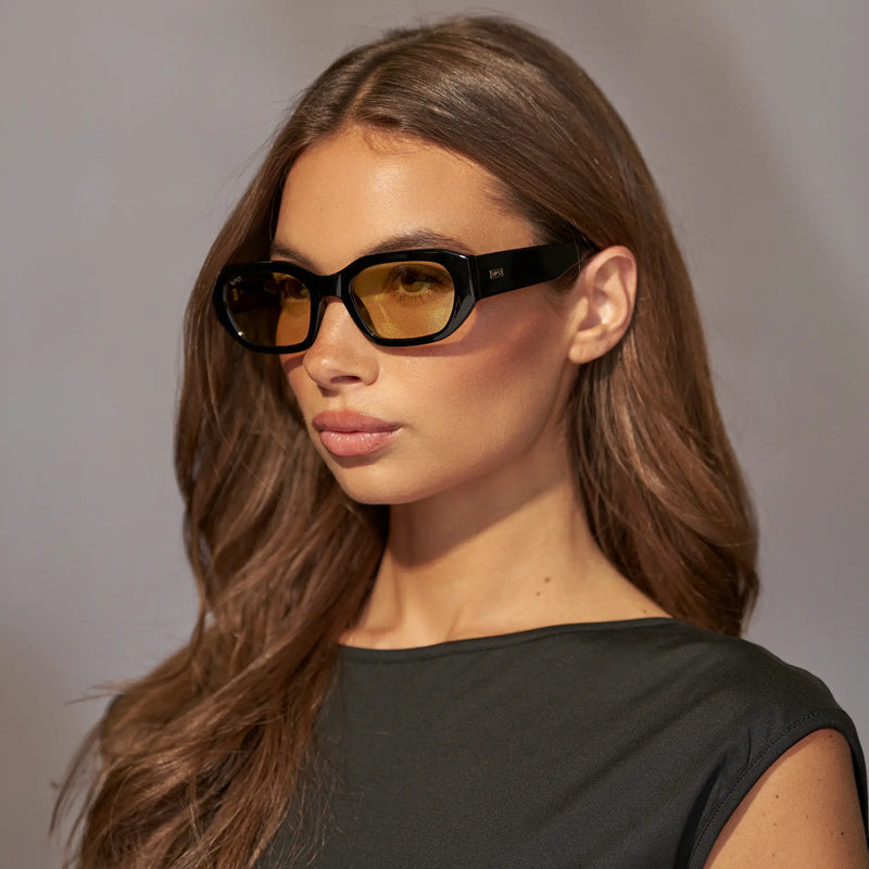 London | Polarized - Black / Gold Tinted Lens