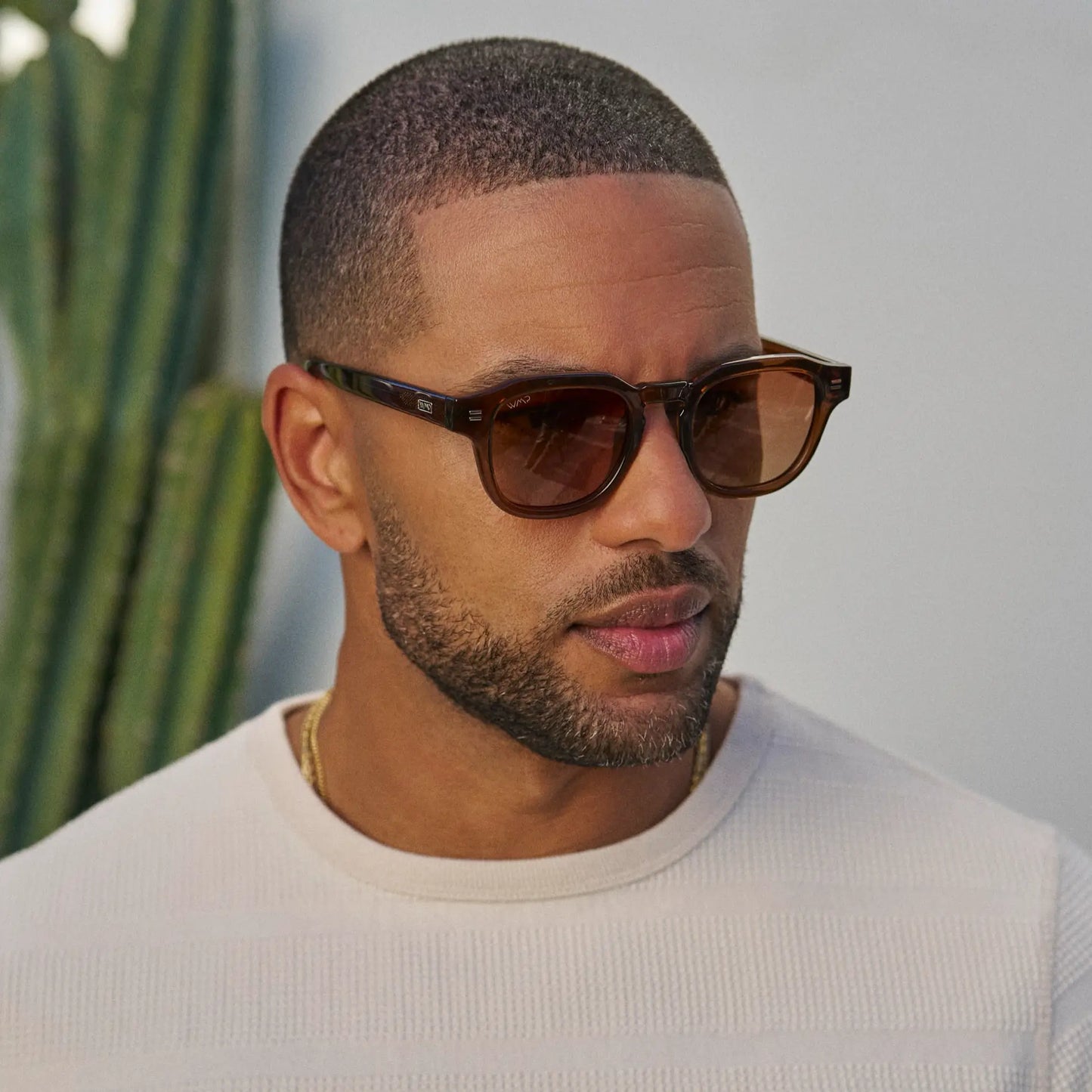 Terracotta Brown / Copper Brown Gradient Lens || Model wearing Men's Geometric Square Polarized Sunglasses with Terracotta Brown Acetate Frame and Copper Brown Gradient Lens