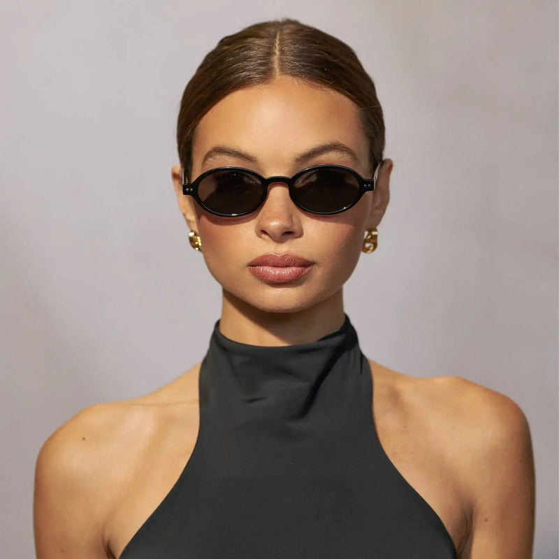 Noa - Black / Triple Black Lens