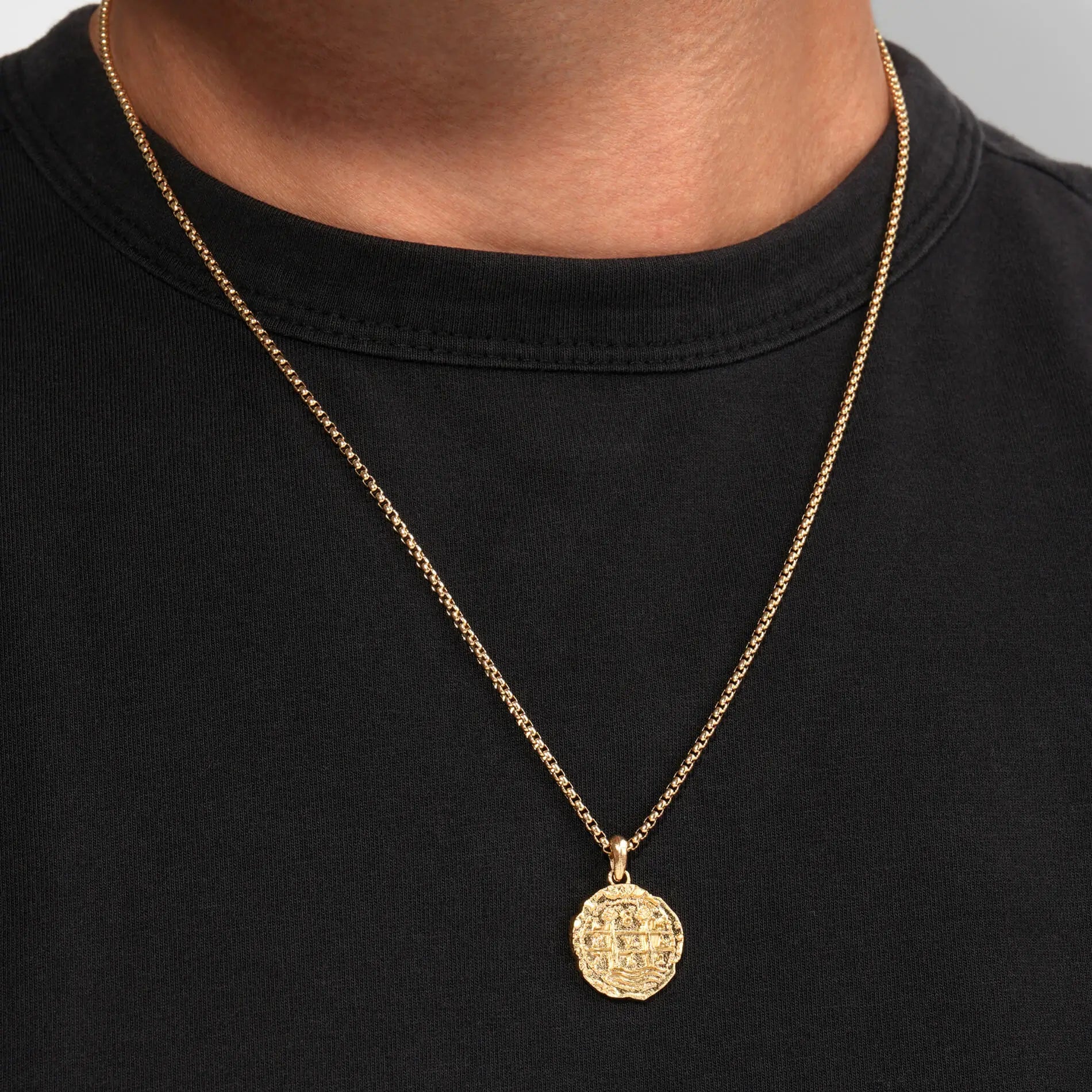 Oro | Shipwreck-Inspired Coin Pendant Necklace for Men – WMP Eyewear Oro | Shipwreck-Inspired Coin Pendant Necklace for Men – WMP Eyewear