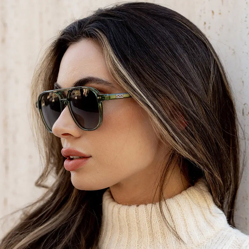 Emerald Green / Black Gradient Lens || Women's Square Frame Sunglasses in Emerald Green with Black Gradient Polarized Lenses