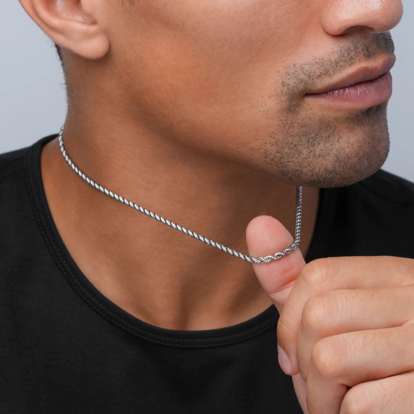 Silver / 22" || Man wearing Twisted Silver Chain Necklace with a black shirt